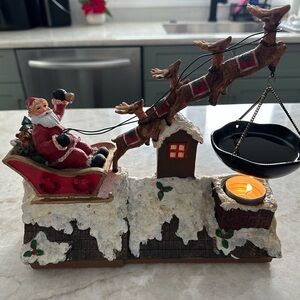 Yankee Candle Santa on Roof Wax Melter RARE